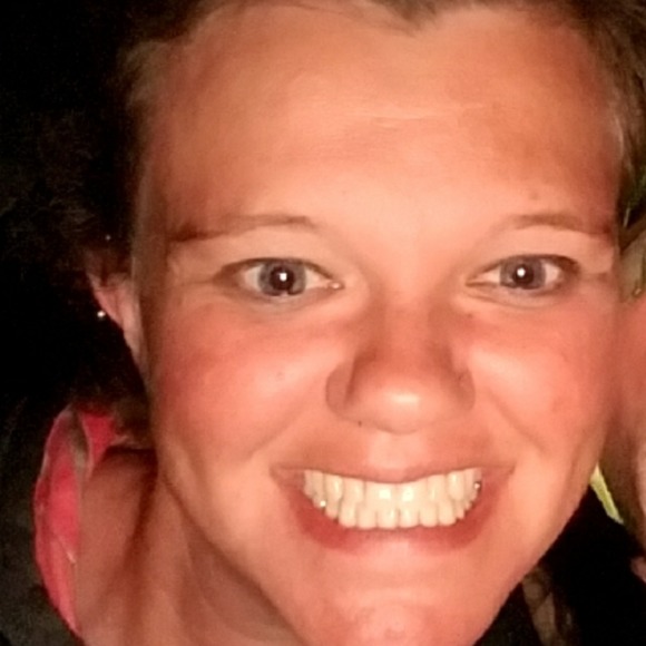 Meet your Posher, Kym - Picture 2 of 2